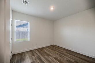 5746 Bristol St in Bel Aire, KS - Building Photo - Building Photo