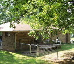 222 Patterson St in Paris, TN - Building Photo - Building Photo