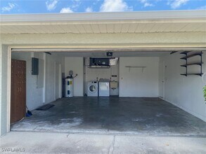 9801 Owlclover St in Ft. Myers, FL - Foto de edificio - Building Photo