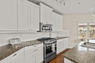 4305-4038 Pritchard Dr in West Kelowna, BC - Building Photo - Building Photo