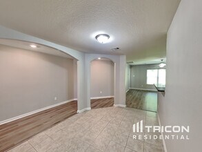 27016 Leonardo Dr in Magnolia, TX - Building Photo - Building Photo