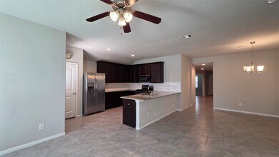 8023 Ecru Ln in Rosharon, TX - Building Photo - Building Photo