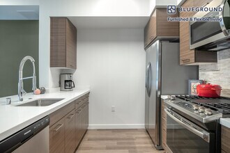 401 N Orange St in Glendale, CA - Building Photo - Building Photo