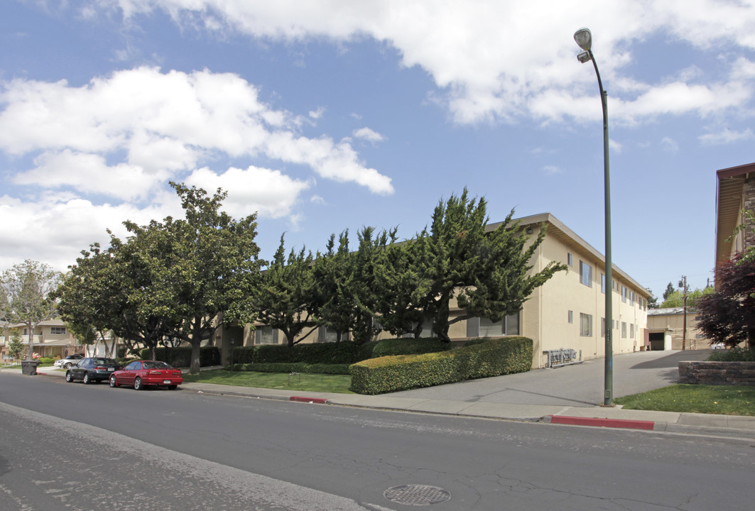 Pamela Garden in Mountain View, CA - Building Photo