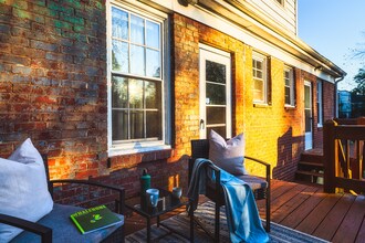 715 Grandin Rd in Charlotte, NC - Foto de edificio - Building Photo