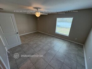 7049 David Blvd in Port Charlotte, FL - Foto de edificio - Building Photo