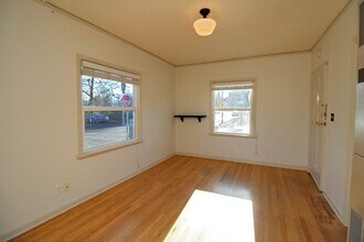 1805 NE 8th Ave-Unit -737 in Portland, OR - Building Photo - Building Photo