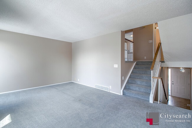 property at 1190-1190 Ranchview Rd NW