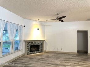 5388 Hidden Gardens Dr in Jacksonville, FL - Building Photo - Building Photo