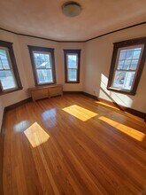 5 Castleton St, Unit 2 in Boston, MA - Building Photo - Building Photo