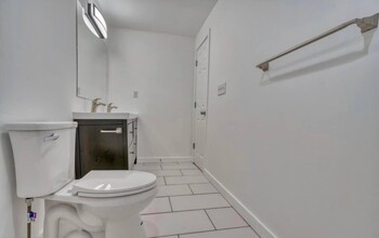 108 W 26th St, Unit 108 West in Baltimore, MD - Building Photo - Building Photo