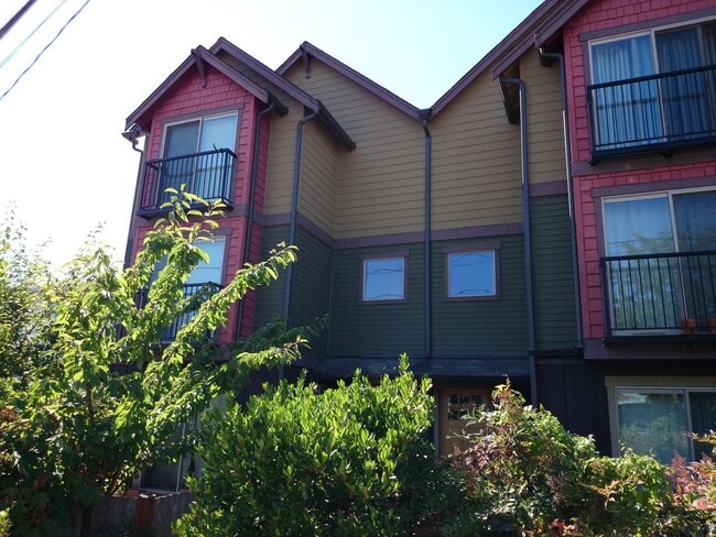 property at 1741 25th Ave S