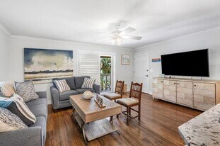 1029 Langer Way, Unit 5 in Delray Beach, FL - Building Photo