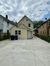 1615 E 47th St in Cleveland, OH - Building Photo - Building Photo