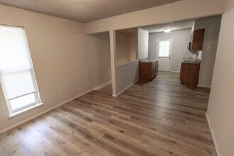 216 Wheaton Ct in Columbia, MO - Building Photo - Building Photo