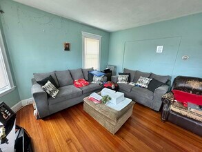 24 Olcott St in Watertown, MA - Building Photo - Building Photo