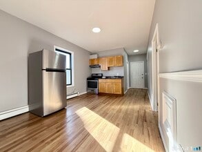 175 Denver Ave in Bridgeport, CT - Building Photo - Building Photo