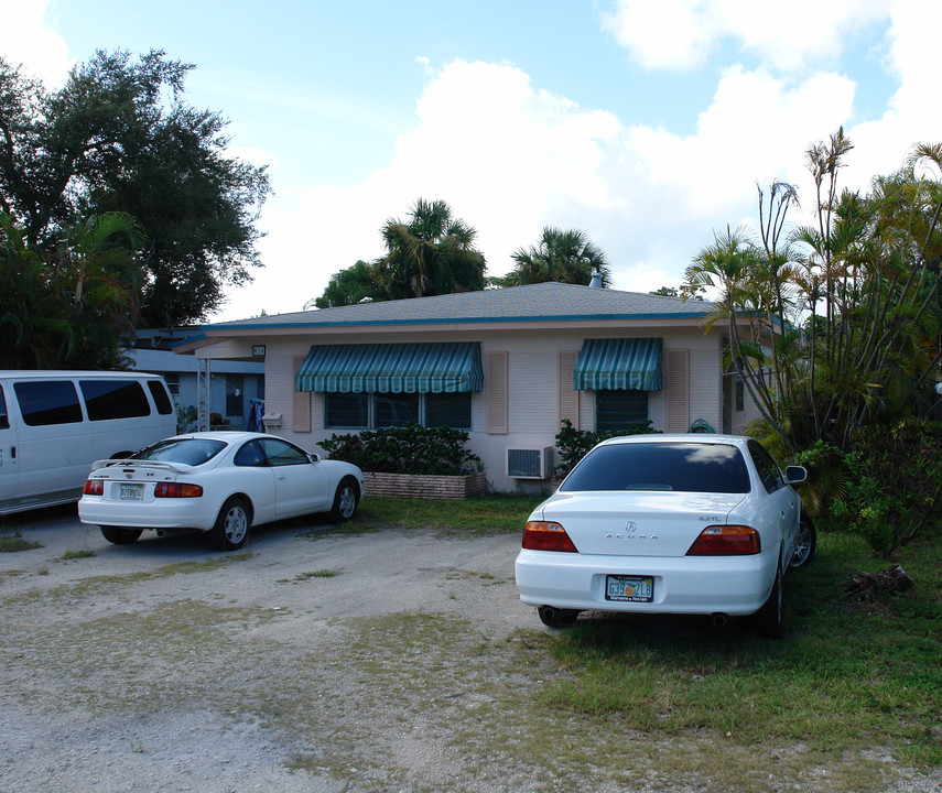 826 SE 14th St in Fort Lauderdale, FL - Foto de edificio