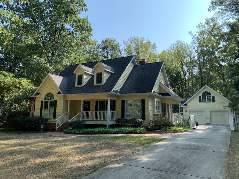 64 Oakwood Dr in Chapel Hill, NC - Building Photo