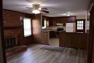 12001 Gardengate Rd in Midlothian, VA - Building Photo - Building Photo