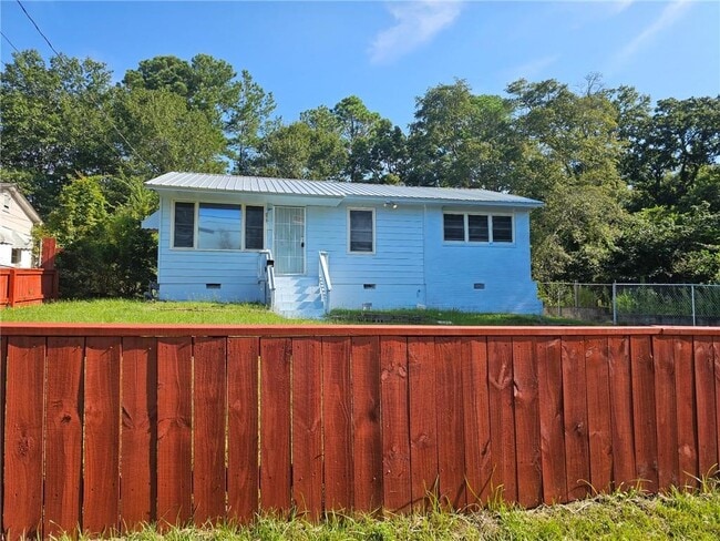 property at 873 Ell St