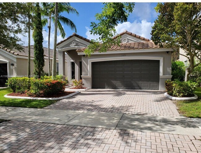 property at 4337 Laurel Pl