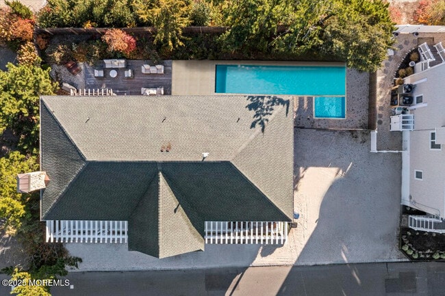 1043 Barnegat Ln in Mantoloking, NJ - Building Photo - Building Photo