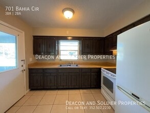 701 Bahia Cir in Ocala, FL - Building Photo - Building Photo