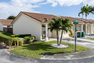 13800 SW 152nd St in Miami, FL - Building Photo - Building Photo