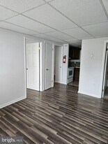 313 Delsea Dr N in Glassboro, NJ - Building Photo