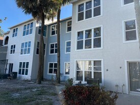 2319 N Congress Ave in Boynton Beach, FL - Building Photo