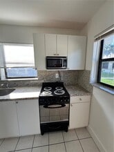13420 SW 36th St in Miami, FL - Building Photo - Building Photo