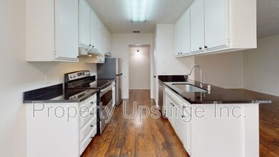 Lakeside in Red Bluff, CA - Foto de edificio - Building Photo