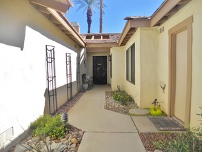 128 Castellana W in Palm Desert, CA - Building Photo - Building Photo