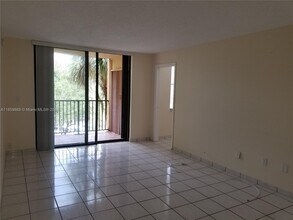 14415 N Kendall Dr-Unit -304G in Miami, FL - Building Photo - Building Photo