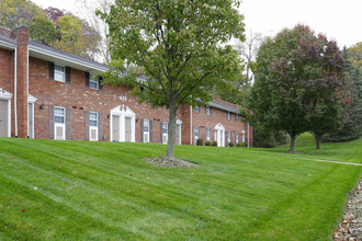 Cabin Hill Place in Greensburg, PA - Building Photo - Building Photo