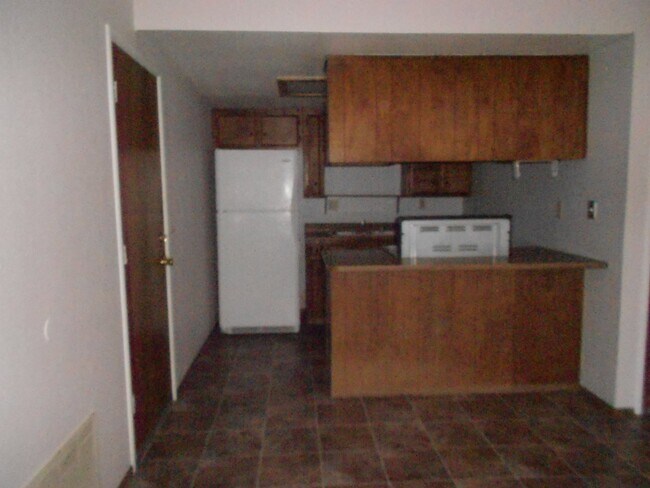 1365 Hobart Dr-Unit -1367 in Marysville, CA - Building Photo - Building Photo