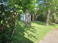 7823 Barberton Dr photo'