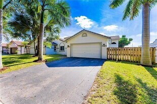 7200 SW 20th St in Plantation, FL - Building Photo