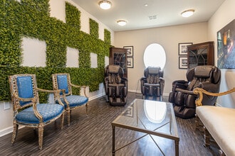 Parc Gardens - 55 or Older Luxury Living in Lafayette, LA - Building Photo - Interior Photo