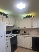 74 Northampton D in West Palm Beach, FL - Building Photo - Building Photo