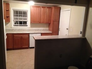 13 Grandview Dr, Unit 13 Grandview Dr in Farmington, CT - Foto de edificio - Building Photo