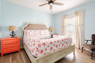 994 Dolly St in Port Bolivar, TX - Building Photo - Building Photo