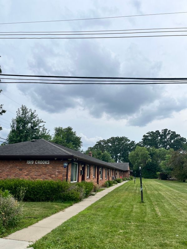 property at 1919 Crooks Rd