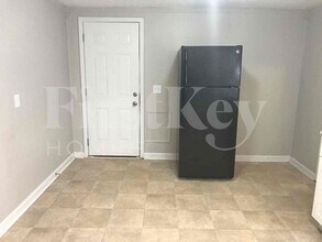 210 King Blvd in Mcdonough, GA - Building Photo - Building Photo
