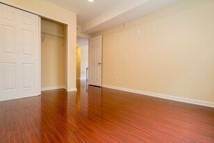 1833 N 19th St in Philadelphia, PA - Building Photo