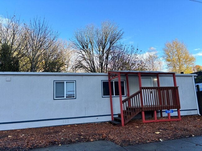 7545 S Dillard Ave in Concrete, WA - Building Photo - Building Photo