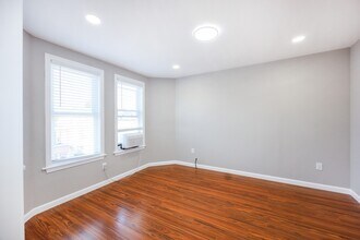 15-17 Saunders St in Boston, MA - Building Photo - Building Photo