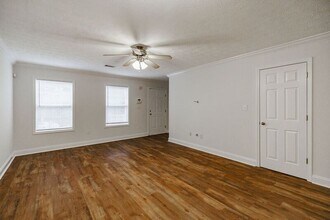 105 Westchester Dr in Athens, GA - Foto de edificio - Building Photo