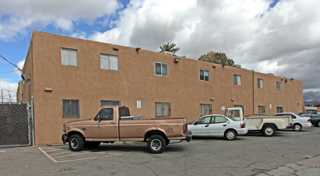 443-445 Alcazar St SE in Albuquerque, NM - Building Photo - Building Photo